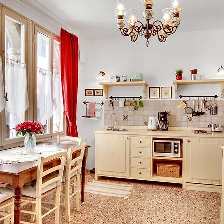 Ca' Badoer Frari Apartment Venice Ngoại thất bức ảnh