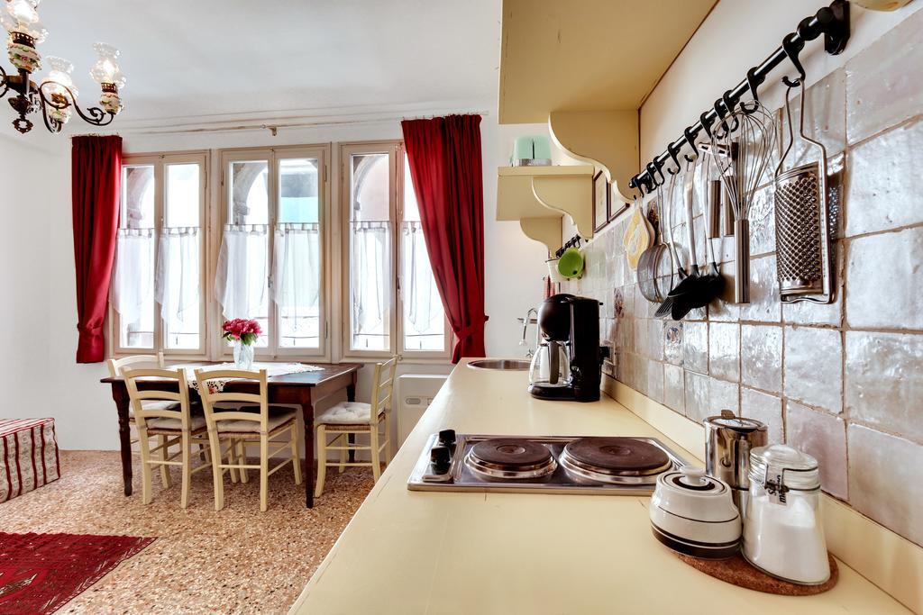 Ca' Badoer Frari Apartment Venice Ngoại thất bức ảnh