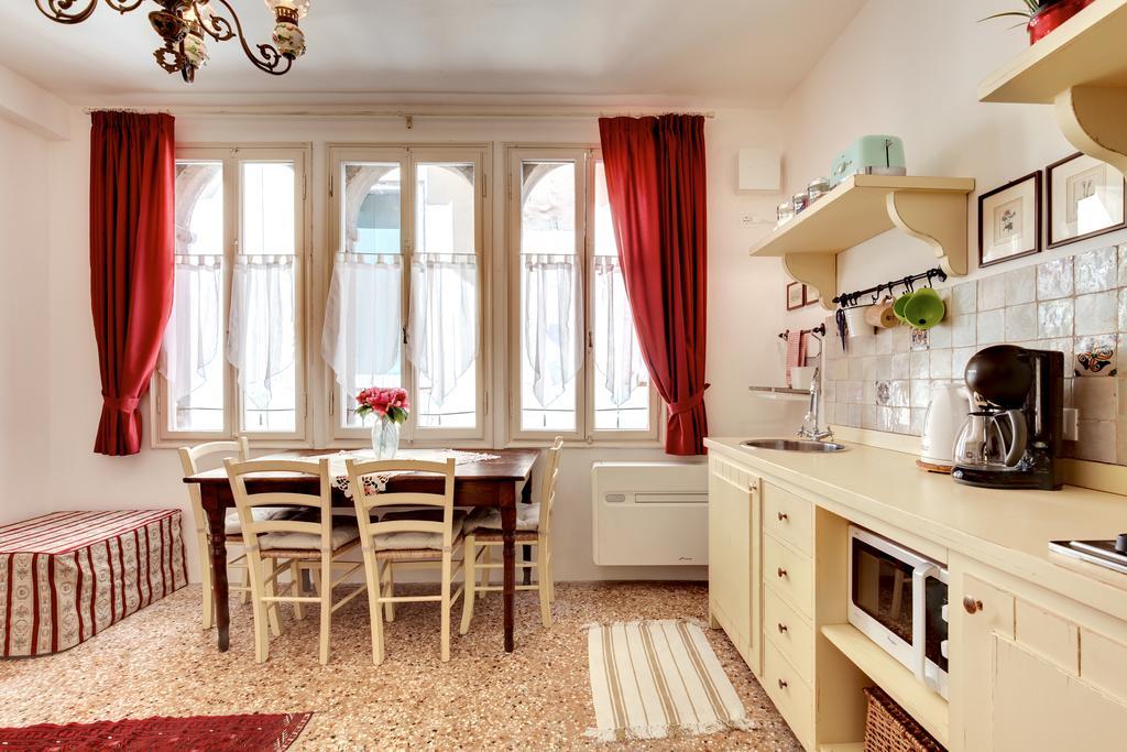 Ca' Badoer Frari Apartment Venice Ngoại thất bức ảnh
