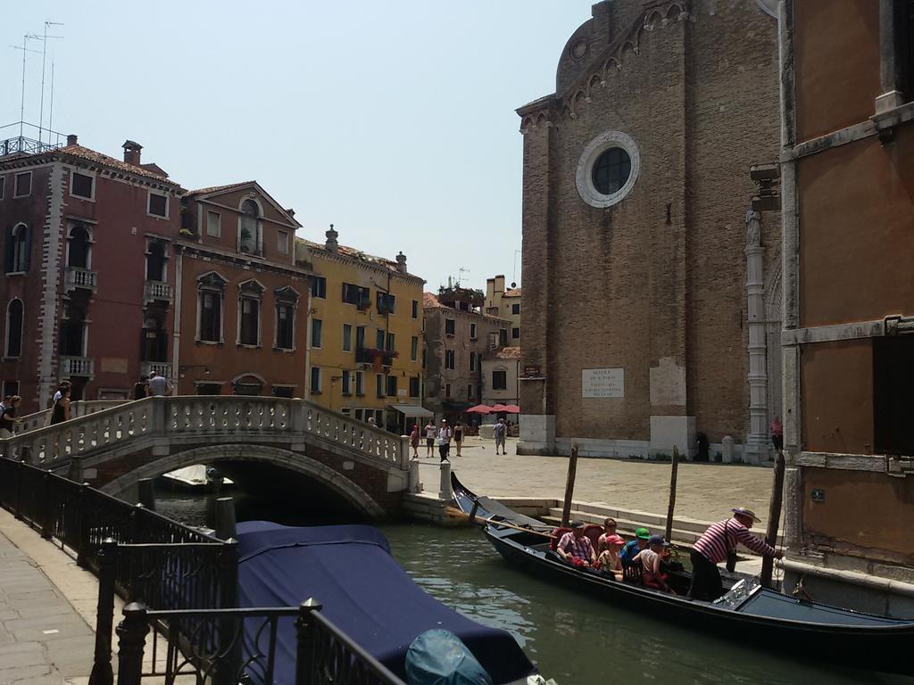 Ca' Badoer Frari Apartment Venice Ngoại thất bức ảnh